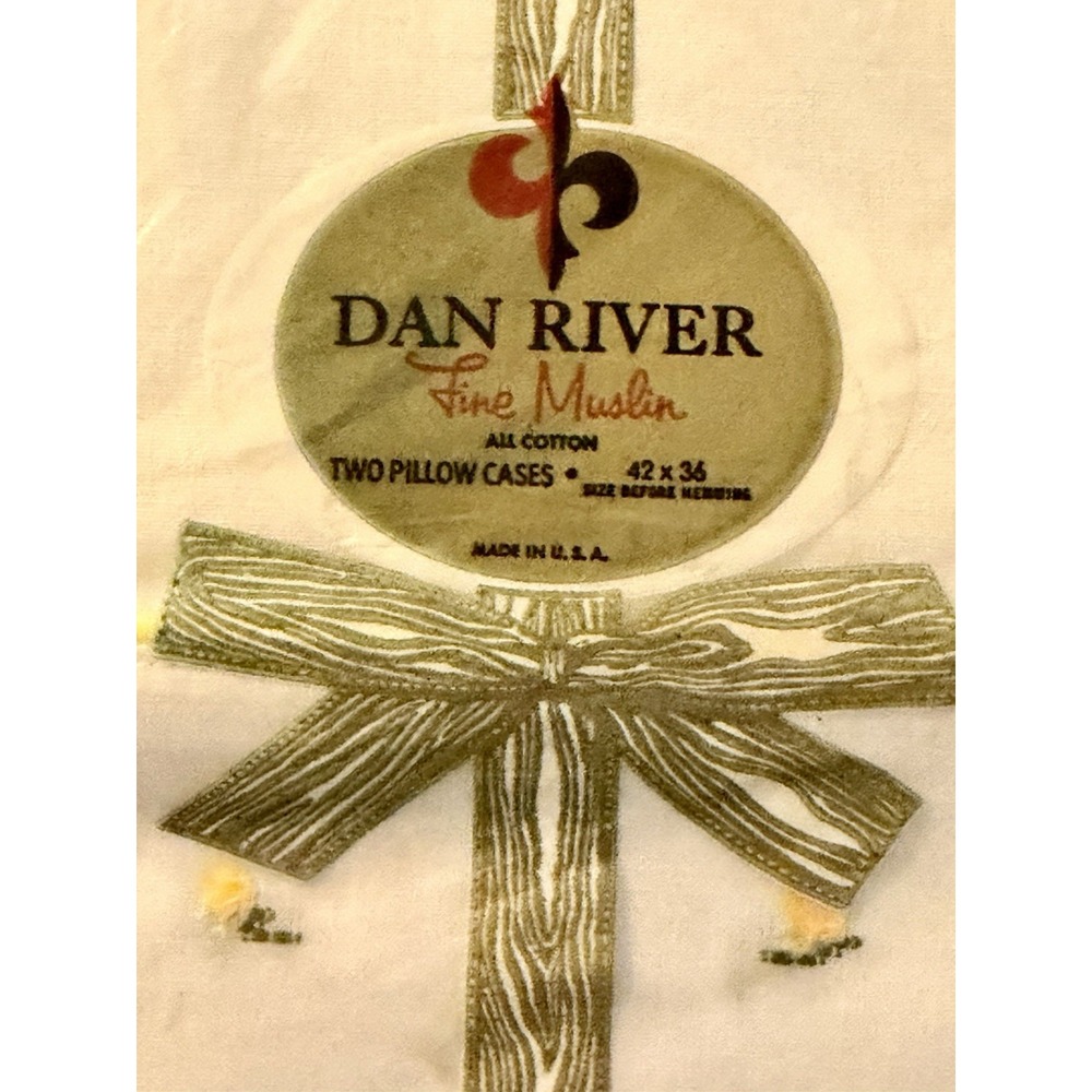 Vintage Dan River Fine Muslin All Cotton 2 Pillowcases 42x36" Yellow Floral‎ NOS - Picture 2 of 4